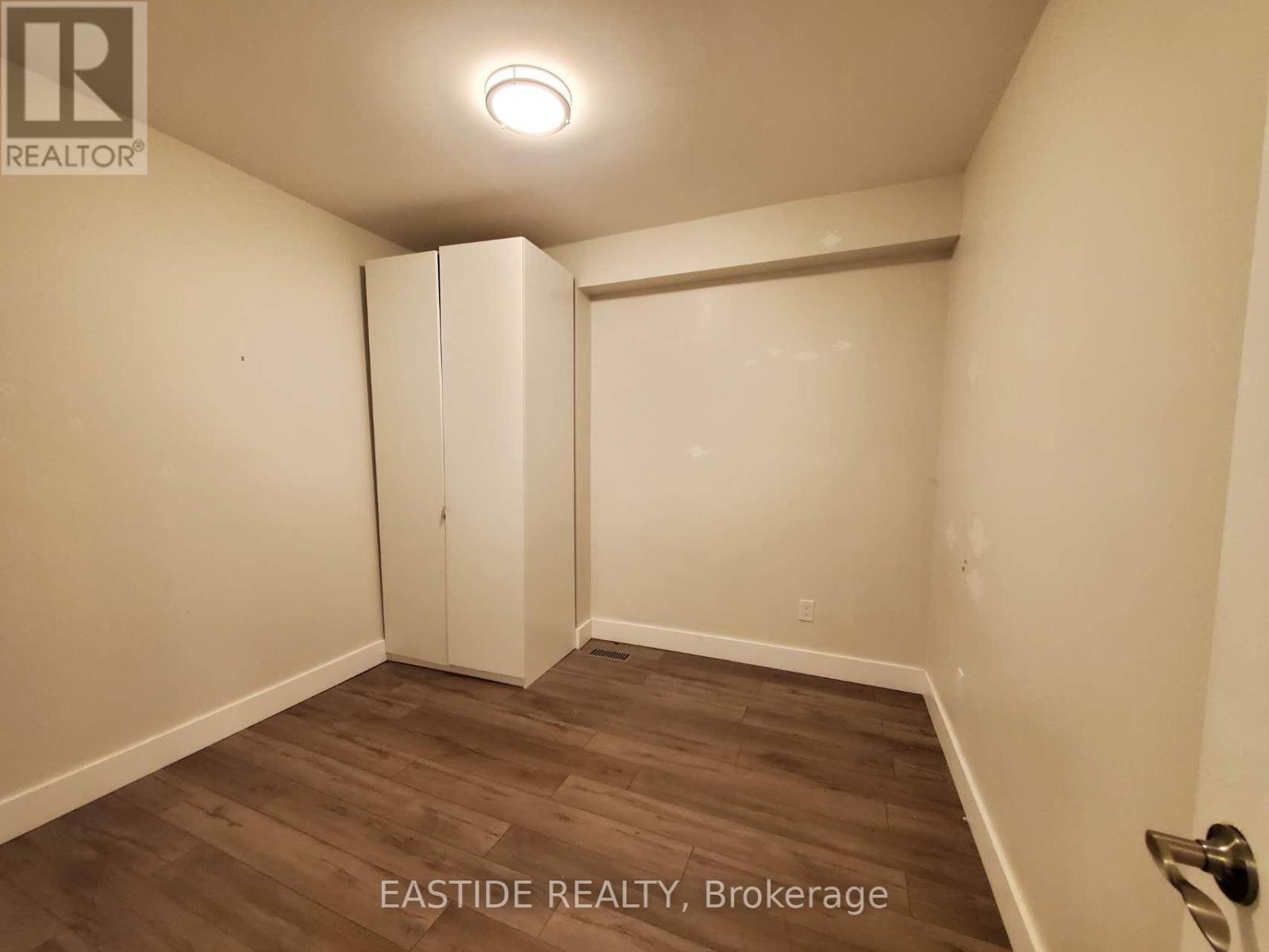 Main - 212 Monarch Park Avenue, Toronto, Ontario  M4J 4S1 - Photo 10 - E12958594