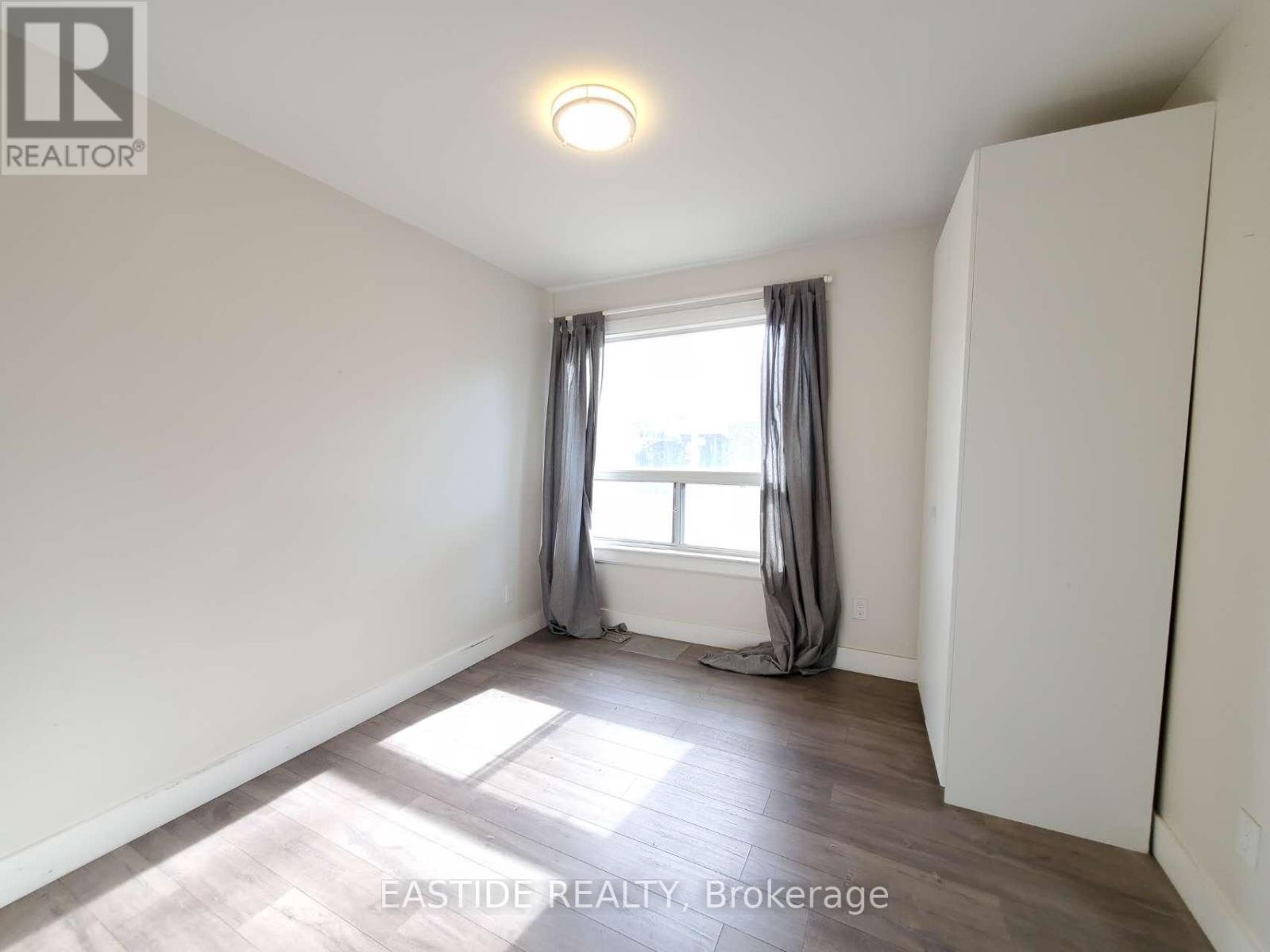 Main - 212 Monarch Park Avenue, Toronto, Ontario  M4J 4S1 - Photo 11 - E12958594