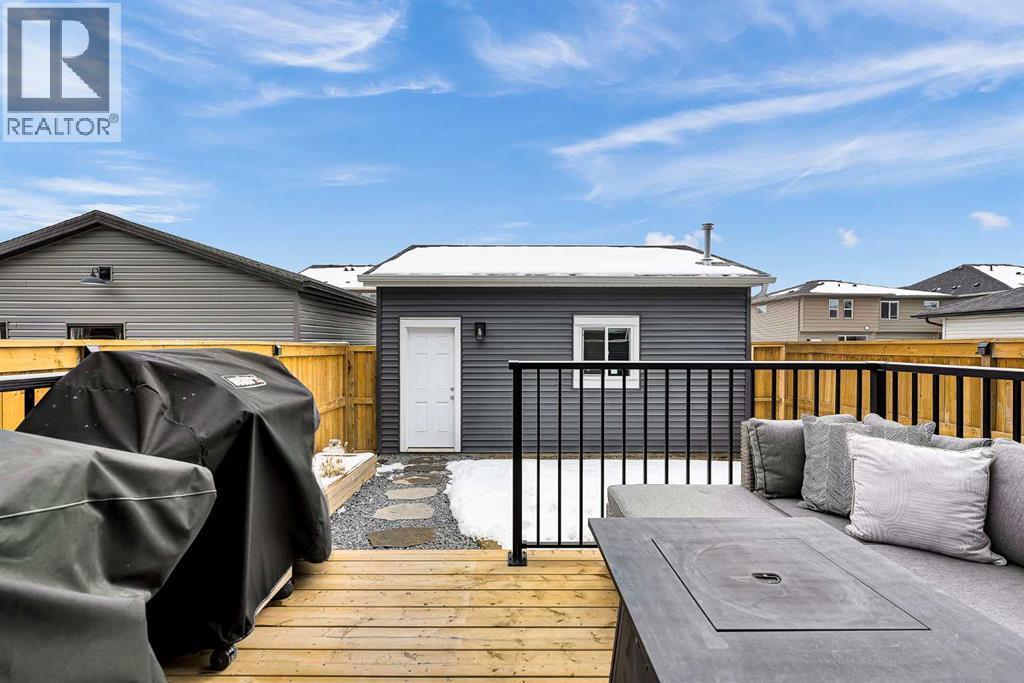 125 Emberside Hollow, Cochrane, Alberta  T4C 3E1 - Photo 4 - A2298522