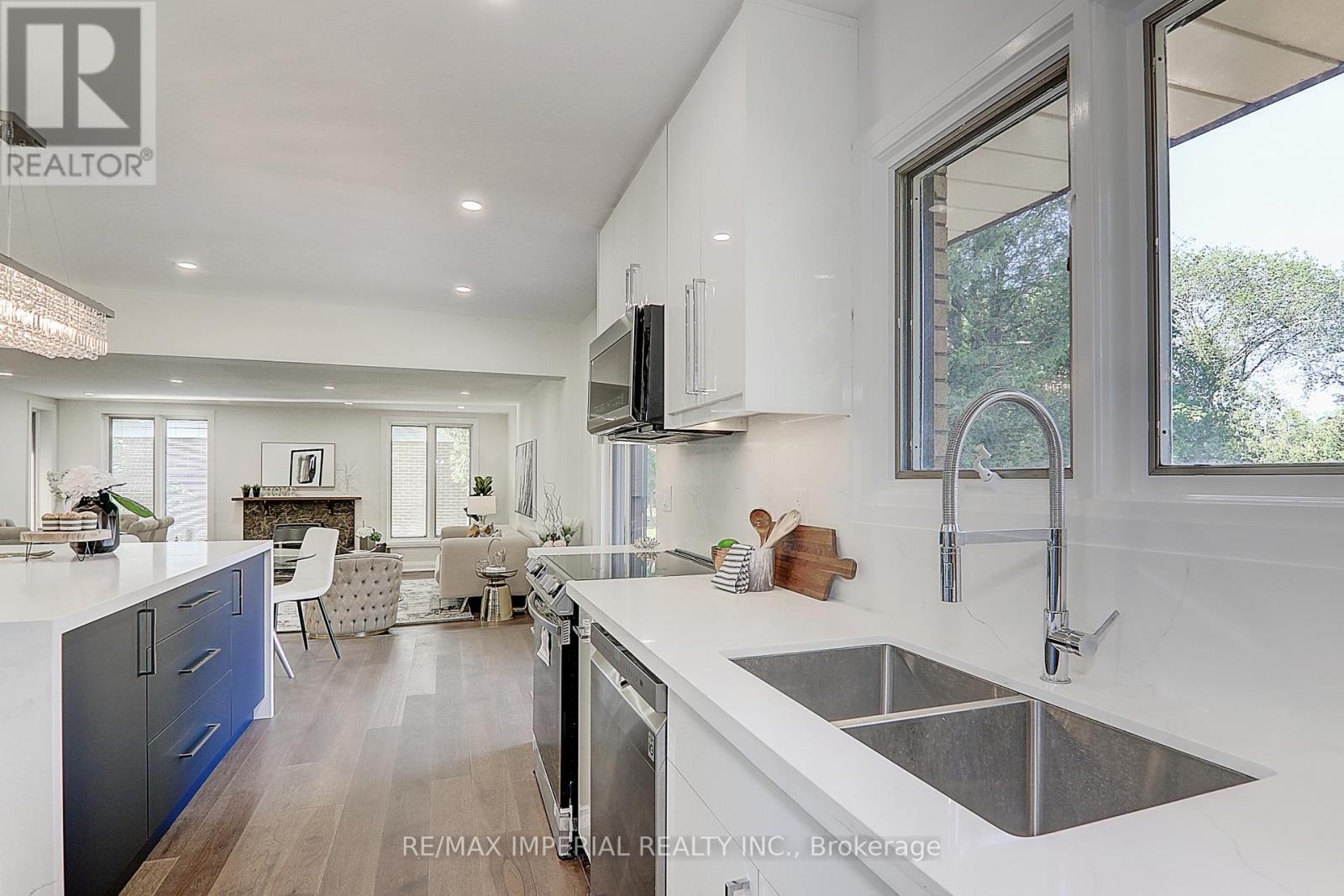 98 Belfry Drive, Newmarket, Ontario  L3Y 3G1 - Photo 16 - N12958588