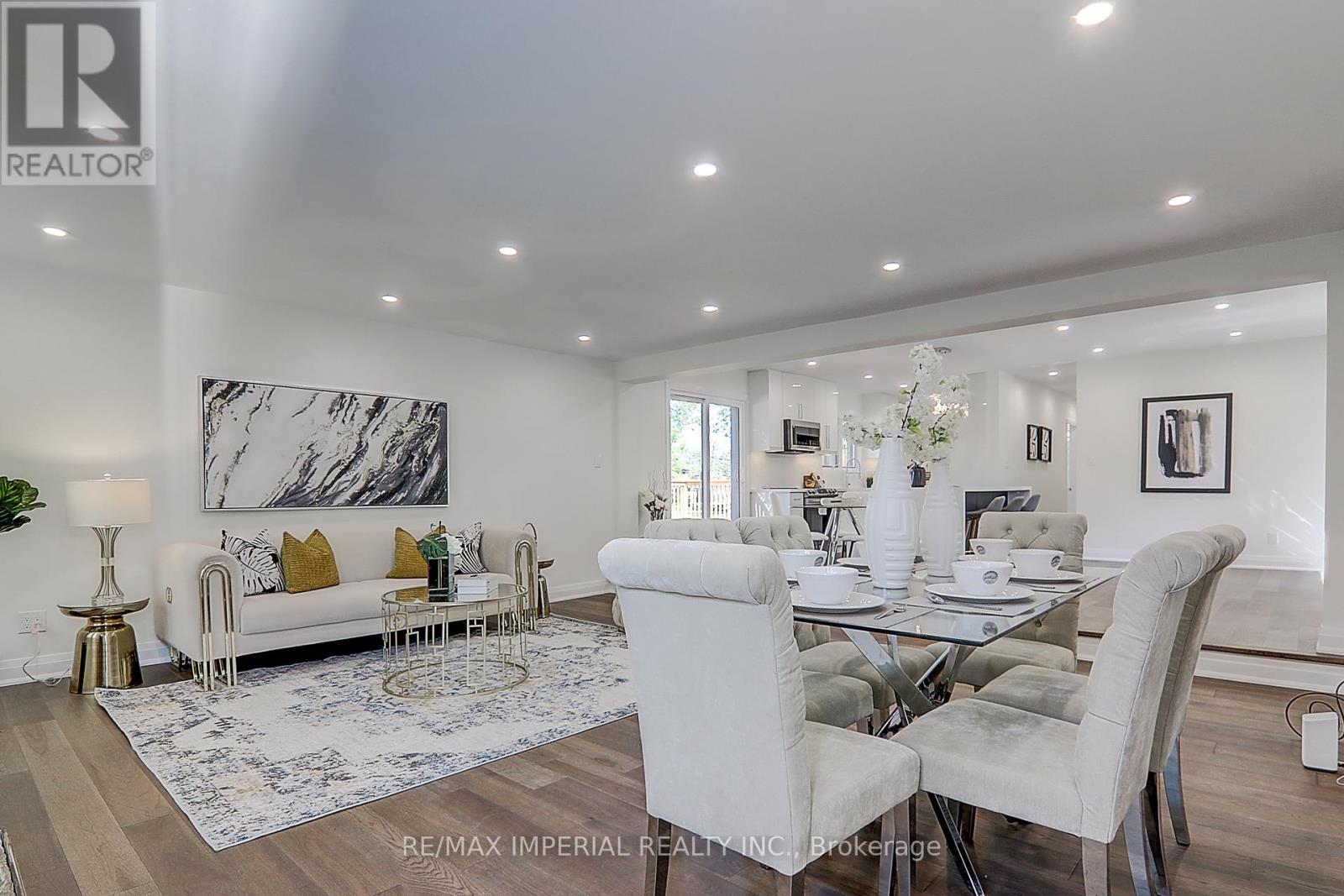 98 Belfry Drive, Newmarket, Ontario  L3Y 3G1 - Photo 22 - N12958588