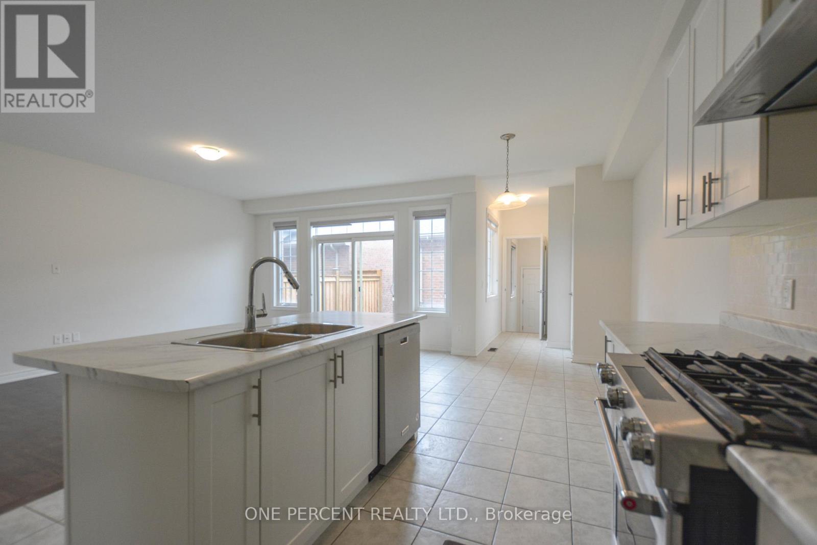 19838 Leslie Street, East Gwillimbury, Ontario  L9N 0S2 - Photo 16 - N12958608