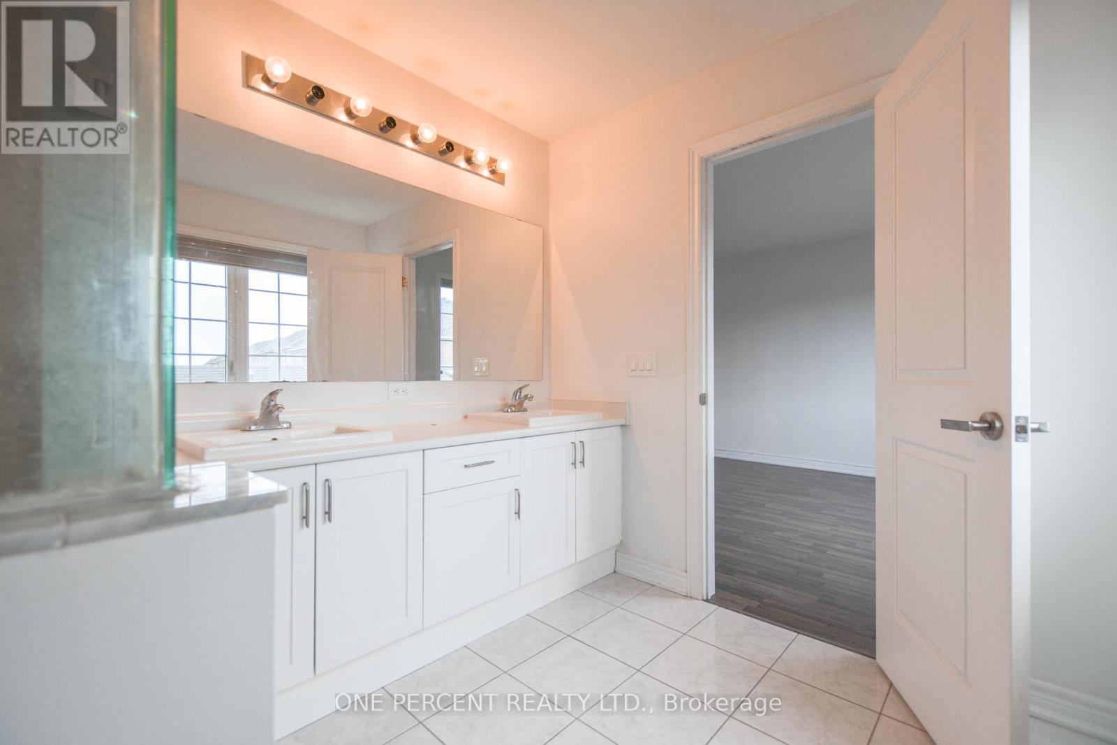 19838 Leslie Street, East Gwillimbury, Ontario  L9N 0S2 - Photo 25 - N12958608