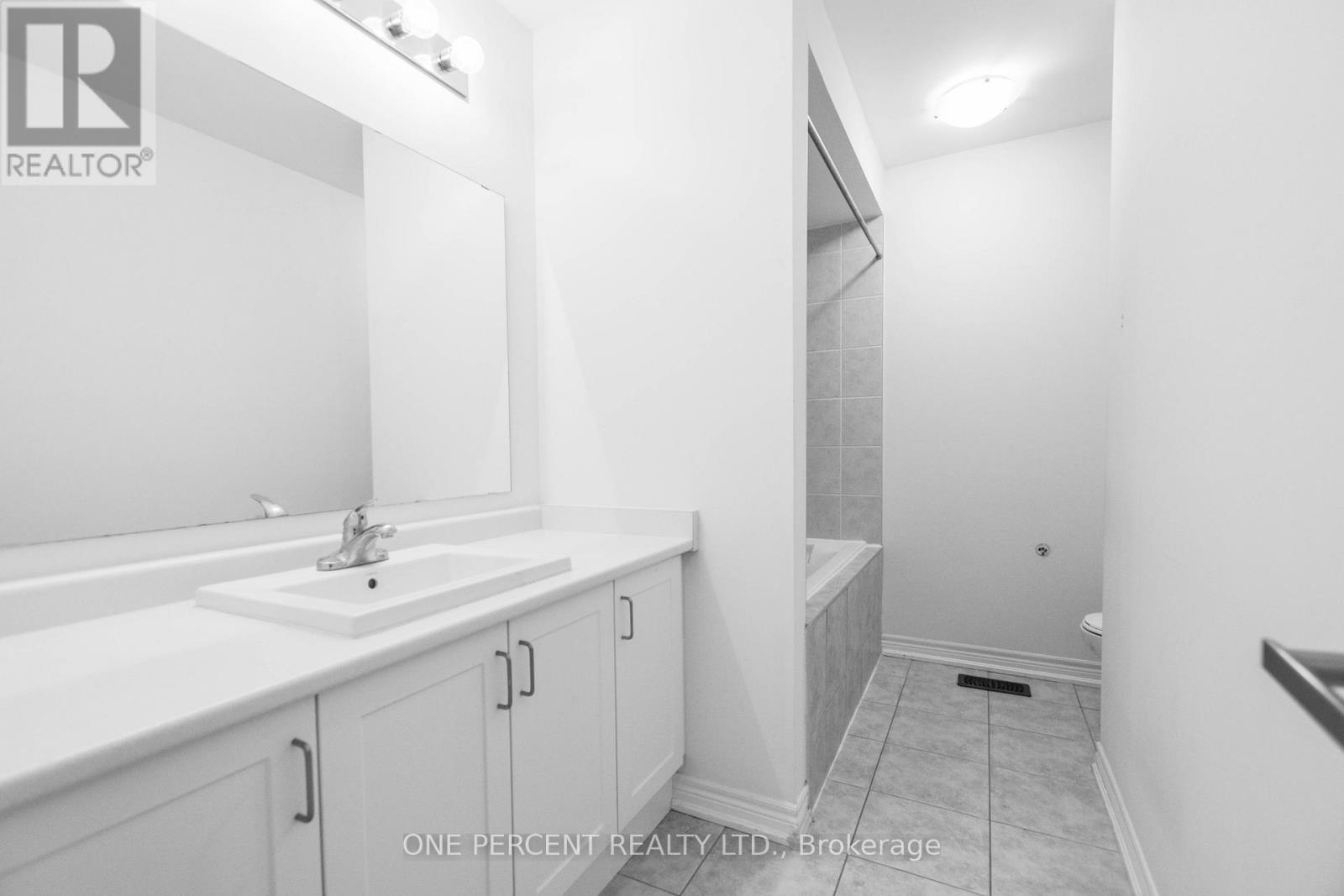 19838 Leslie Street, East Gwillimbury, Ontario  L9N 0S2 - Photo 31 - N12958608