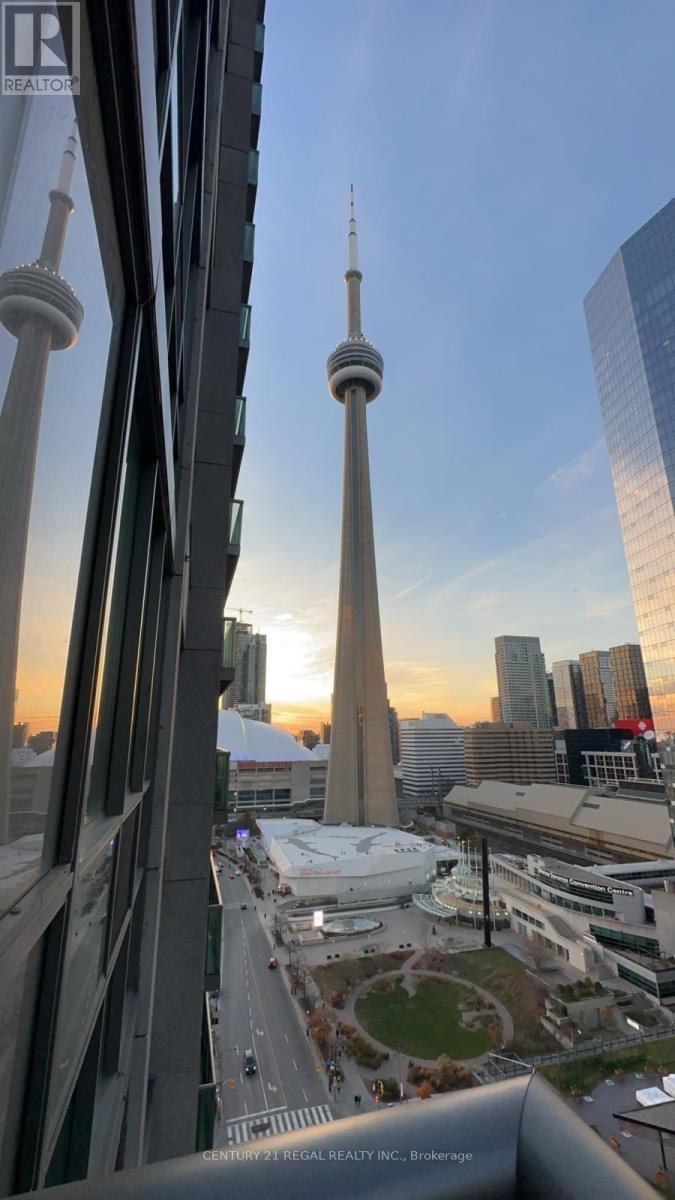 2706 - 30 Grand Trunk Crescent, Toronto, Ontario  M5J 3A4 - Photo 4 - C12758306