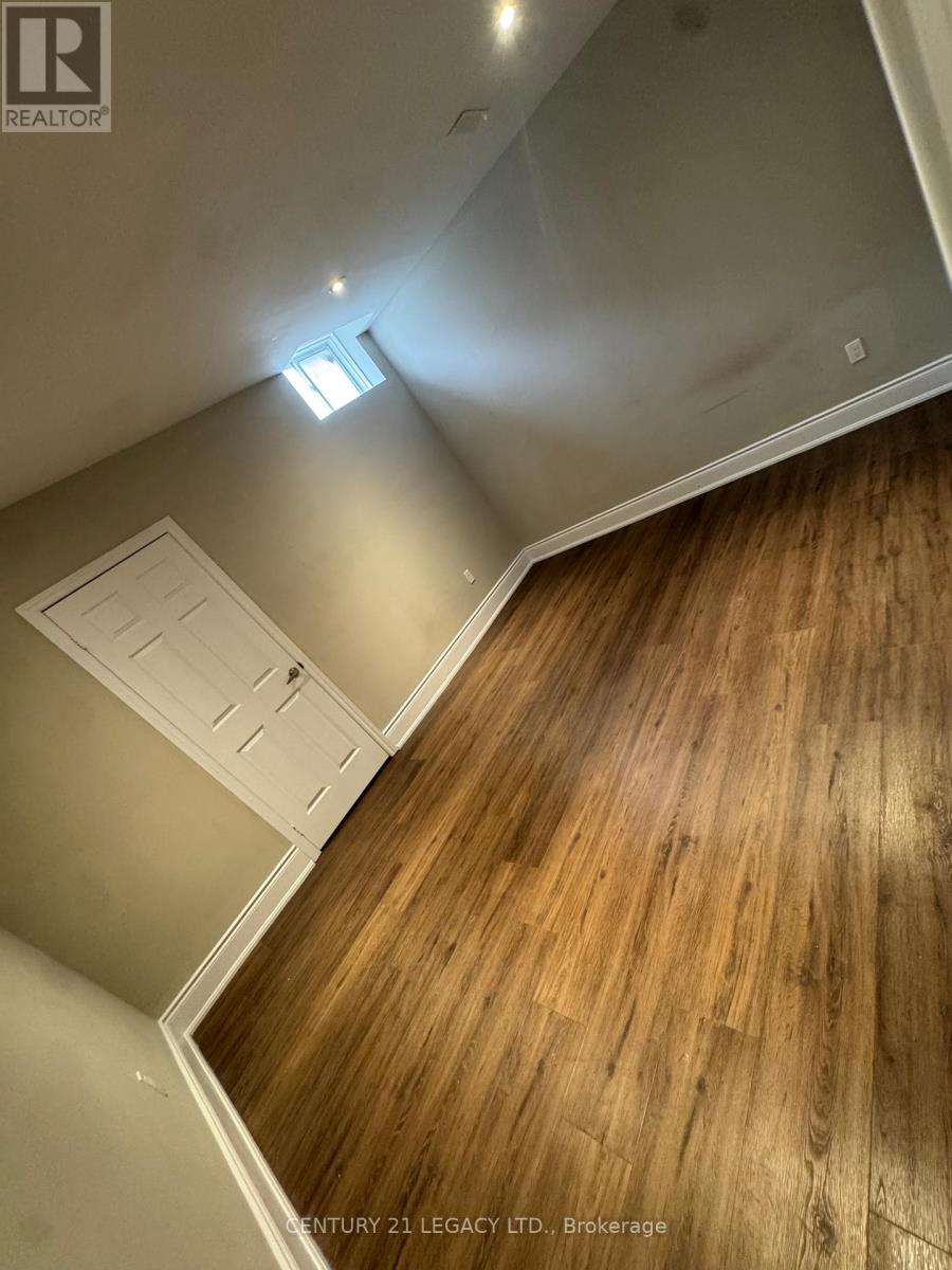 Bsmt - 26 Cloverhaven Road, Brampton, Ontario  L6P 4E4 - Photo 13 - W12958570