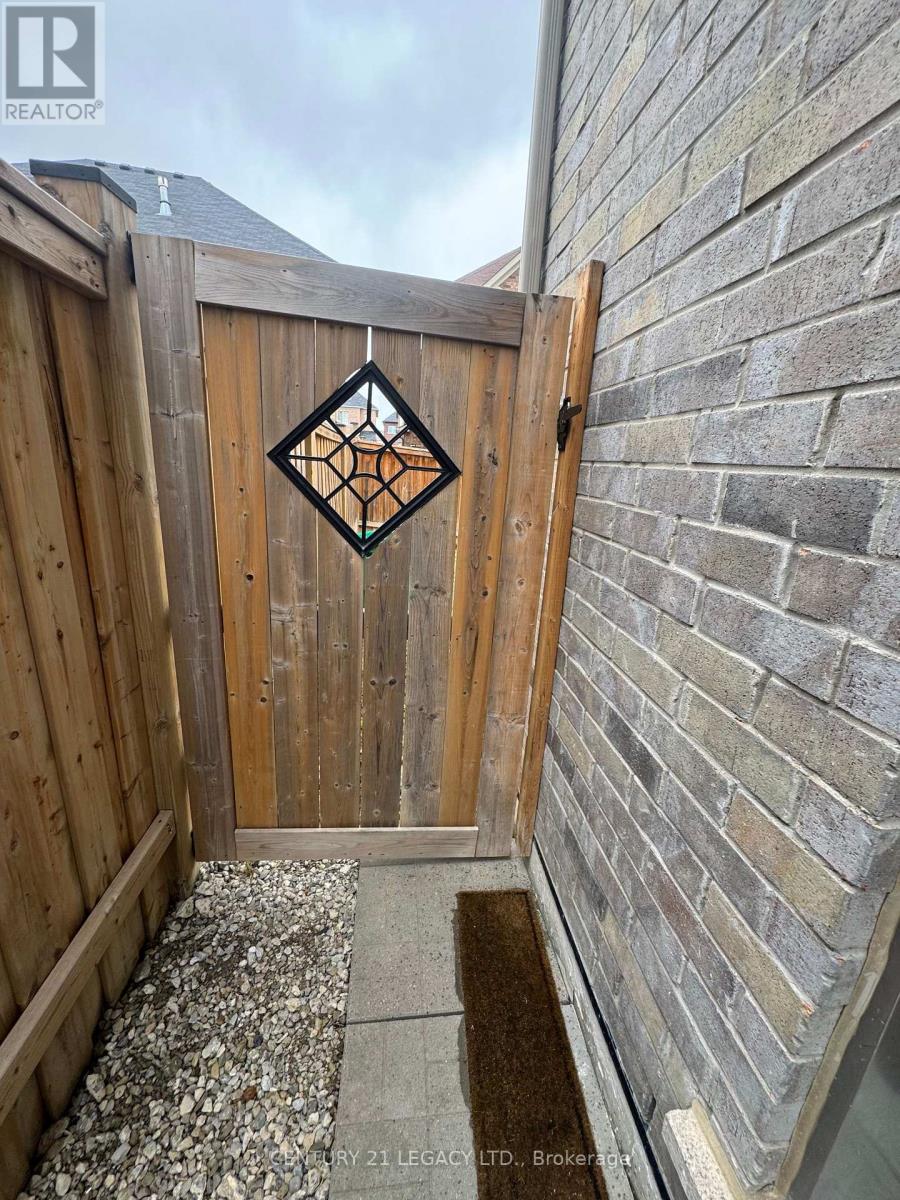 Bsmt - 26 Cloverhaven Road, Brampton, Ontario  L6P 4E4 - Photo 4 - W12958570