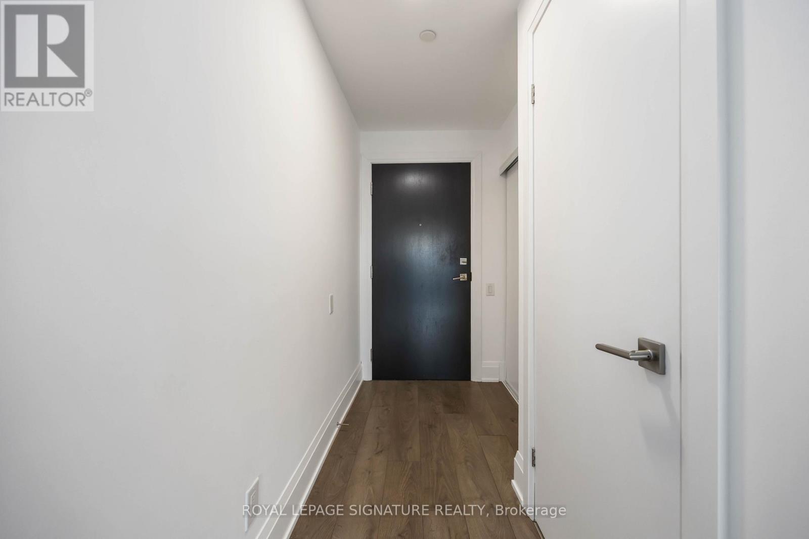 604 - 20 Brin Drive, Toronto, Ontario  M8X 0B2 - Photo 2 - W12958572