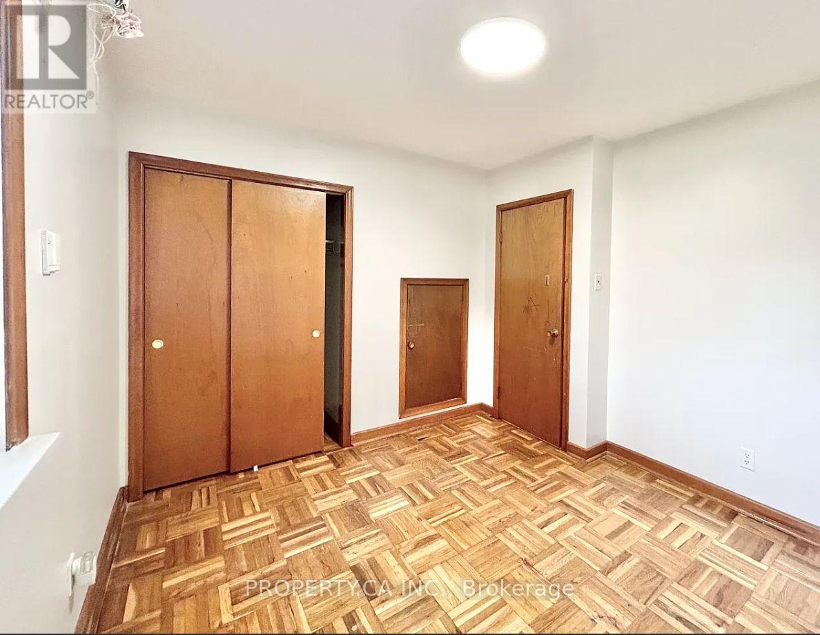 Lower - 3 Bondhead Place, Toronto, Ontario  M9V 2L9 - Photo 10 - W12958580