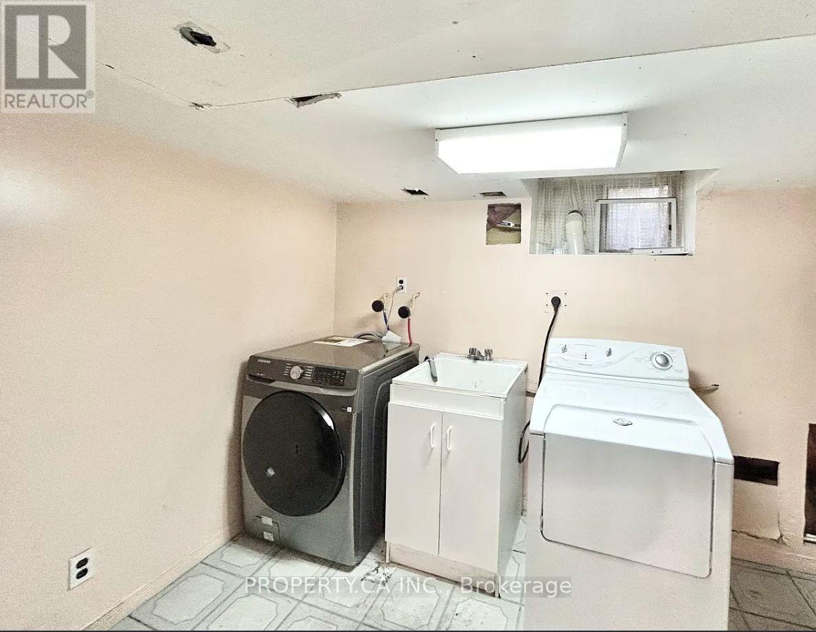 Lower - 3 Bondhead Place, Toronto, Ontario  M9V 2L9 - Photo 12 - W12958580