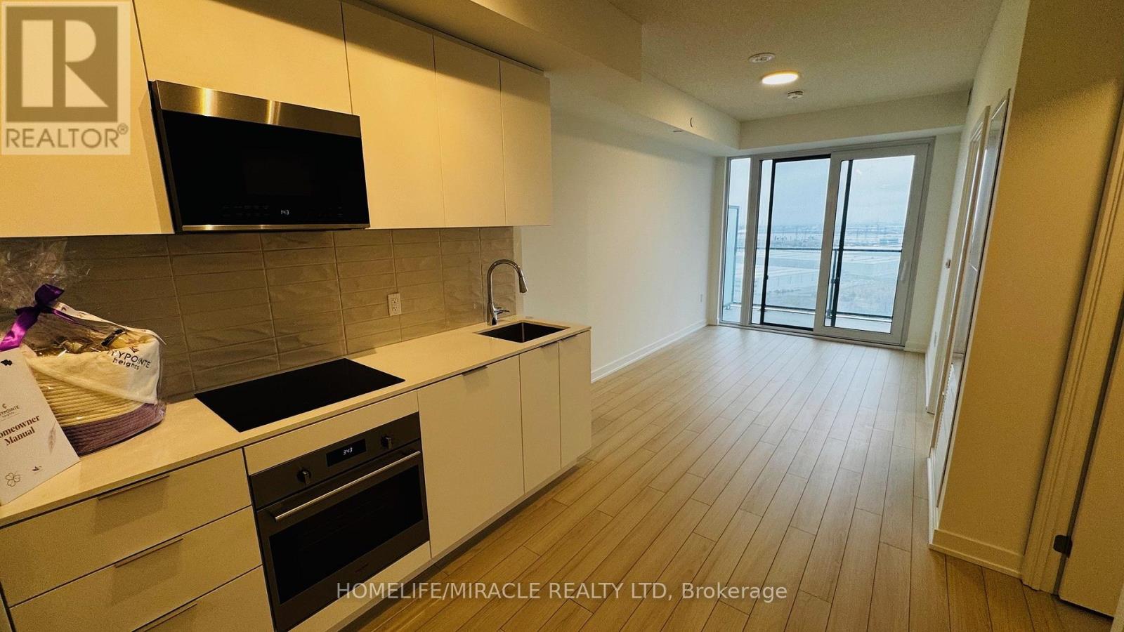 1903 - 15 Skyridge Drive, Brampton, Ontario L6P 4S3 - Photo 4 - W12958598