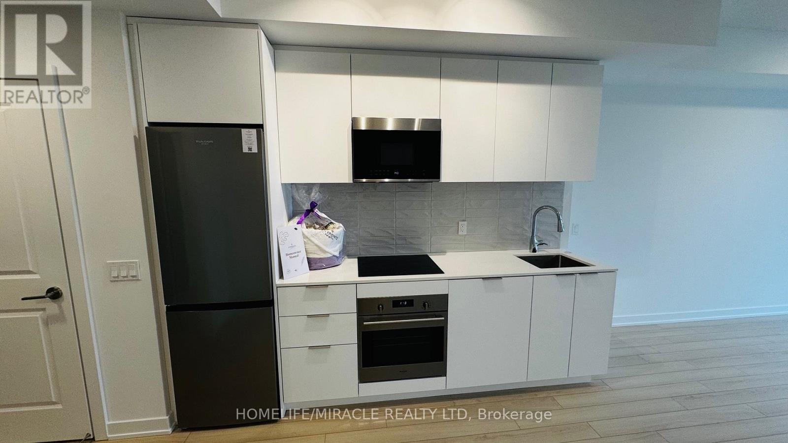 1903 - 15 Skyridge Drive, Brampton, Ontario L6P 4S3 - Photo 5 - W12958598