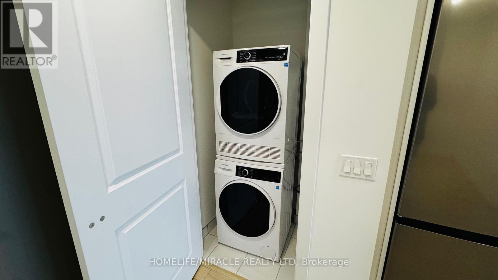 1903 - 15 Skyridge Drive, Brampton, Ontario L6P 4S3 - Photo 6 - W12958598