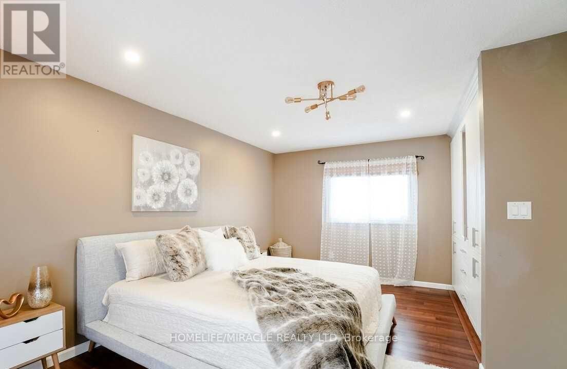 2 Cantrill Court, Brampton, Ontario  L6Z 1A3 - Photo 8 - W12958612