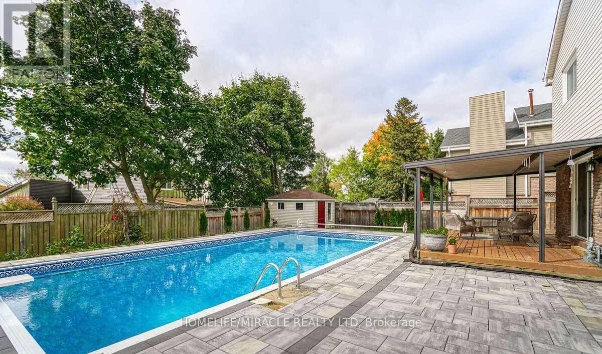 2 Cantrill Court, Brampton, Ontario  L6Z 1A3 - Photo 9 - W12958612