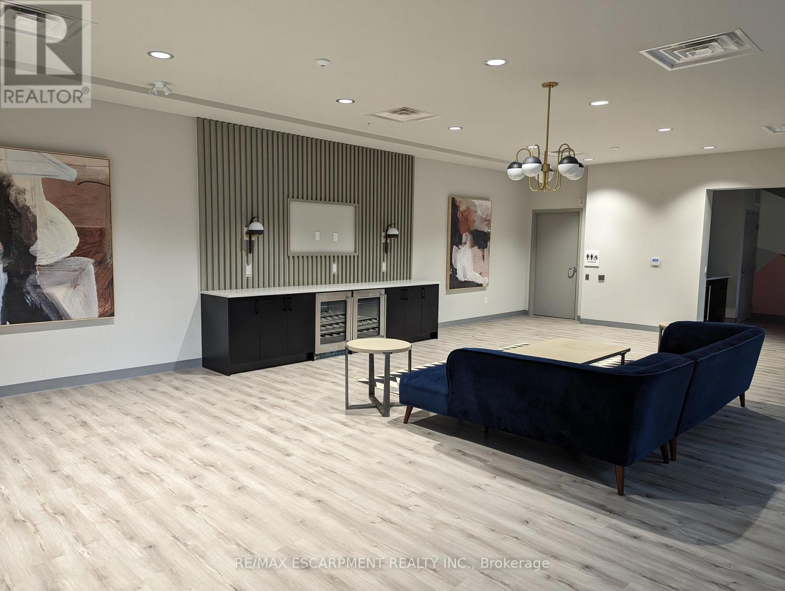 109 - 103 Roger Street, Waterloo, Ontario  L2J 0G2 - Photo 10 - X12958574