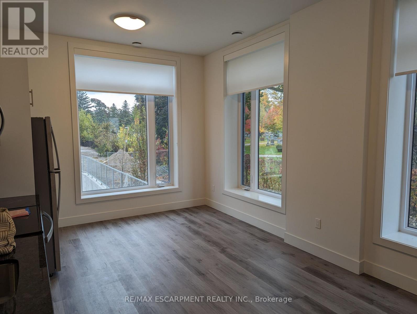 109 - 103 Roger Street, Waterloo, Ontario  L2J 0G2 - Photo 4 - X12958574