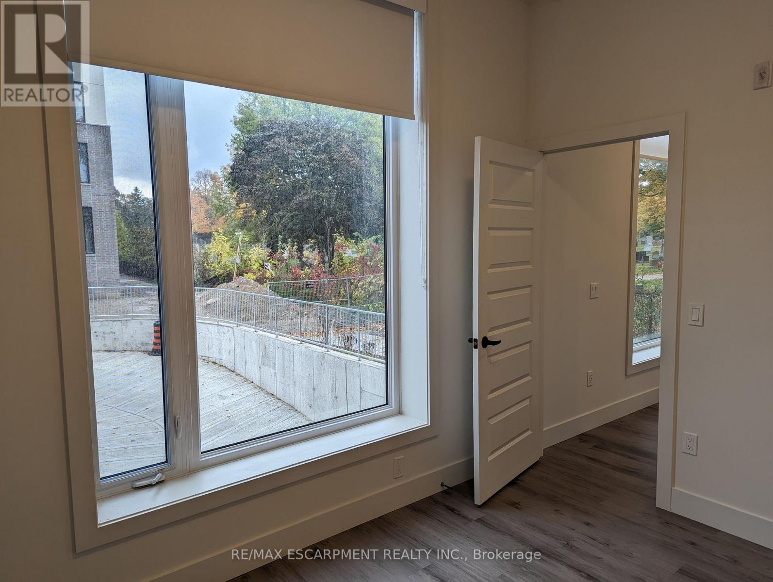 109 - 103 Roger Street, Waterloo, Ontario  L2J 0G2 - Photo 6 - X12958574