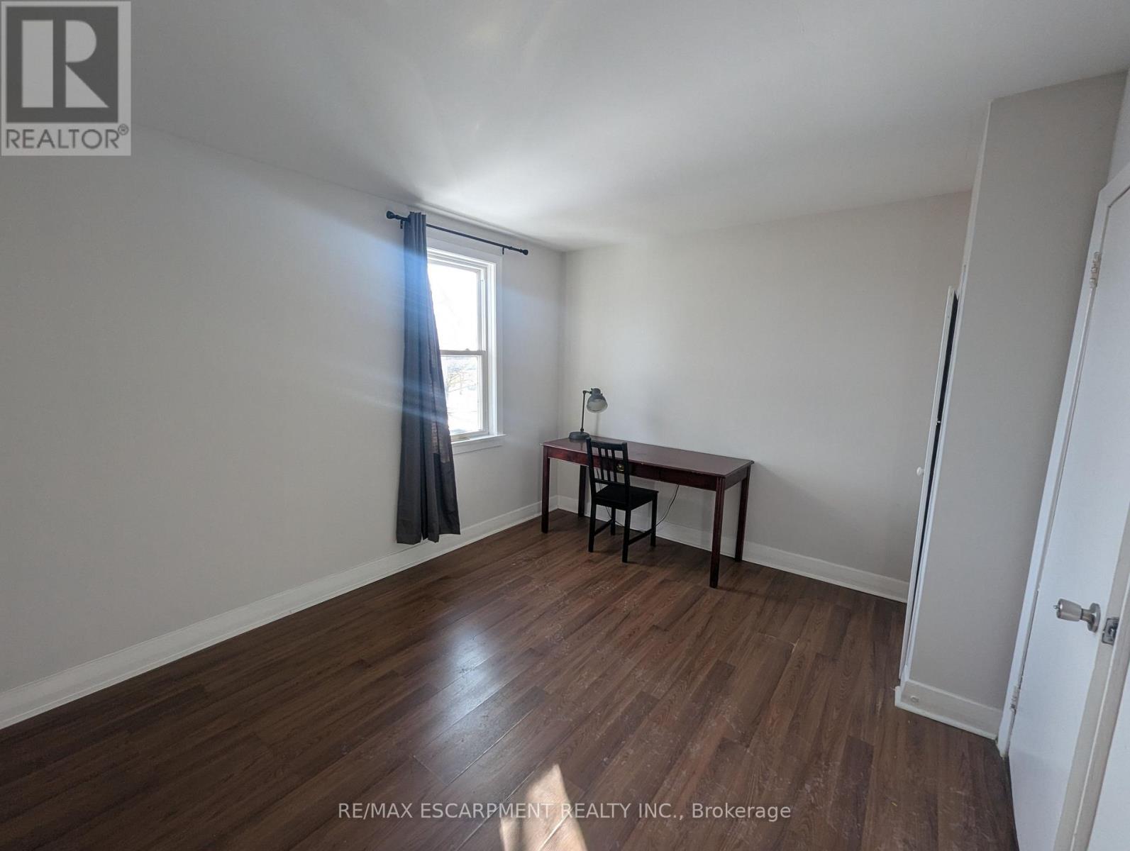 2 - 63 Pelham Road, St. Catharines, Ontario  L2S 1R6 - Photo 6 - X12958590