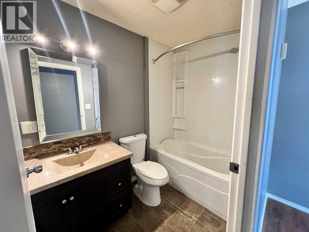 24 45 Streetcrescent, Sylvan Lake, Alberta  T4S 2P9 - Photo 15 - A2296926