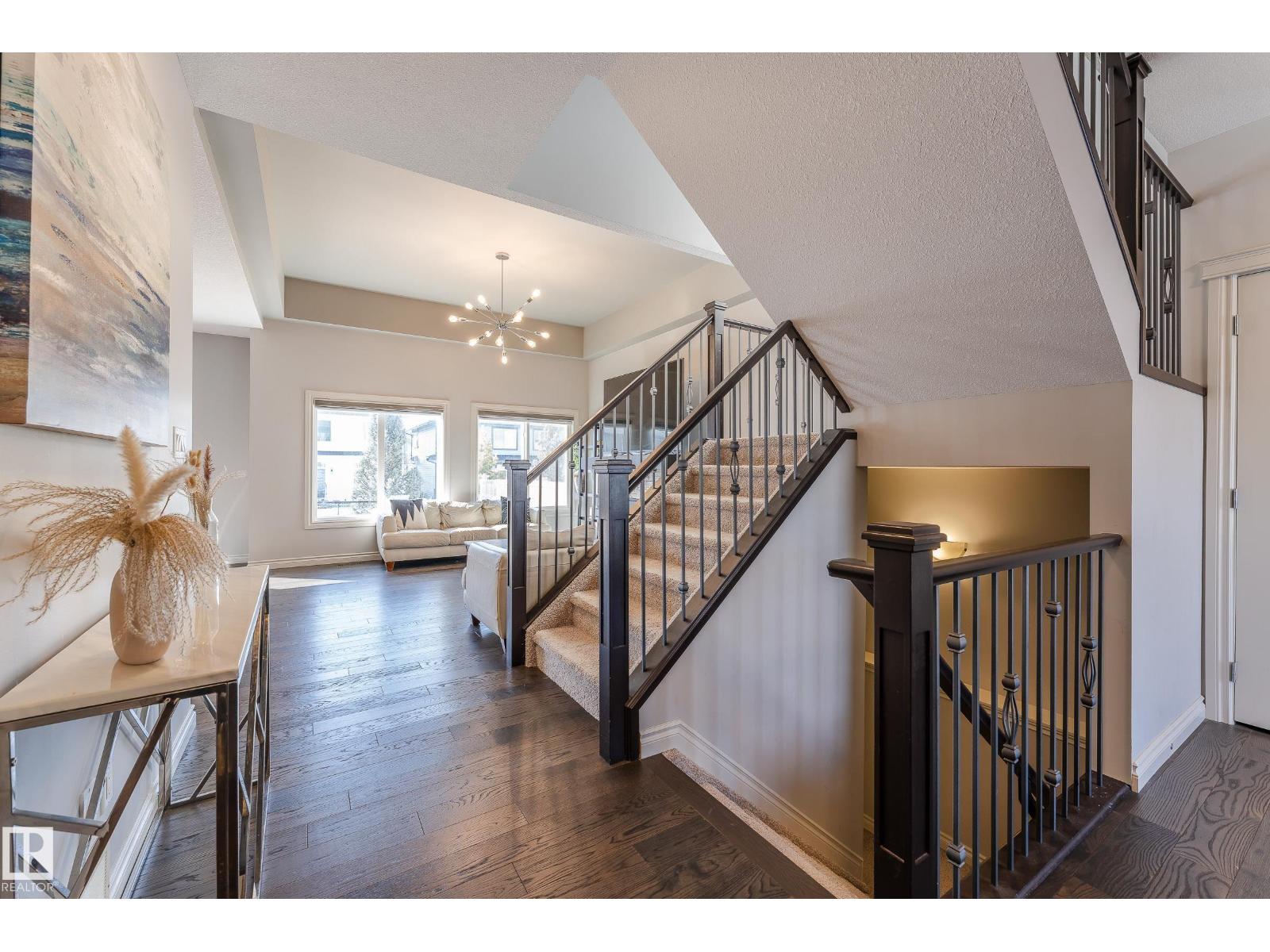 15907 18 Av Sw, Edmonton, Alberta  T6W 3E8 - Photo 10 - E4480228