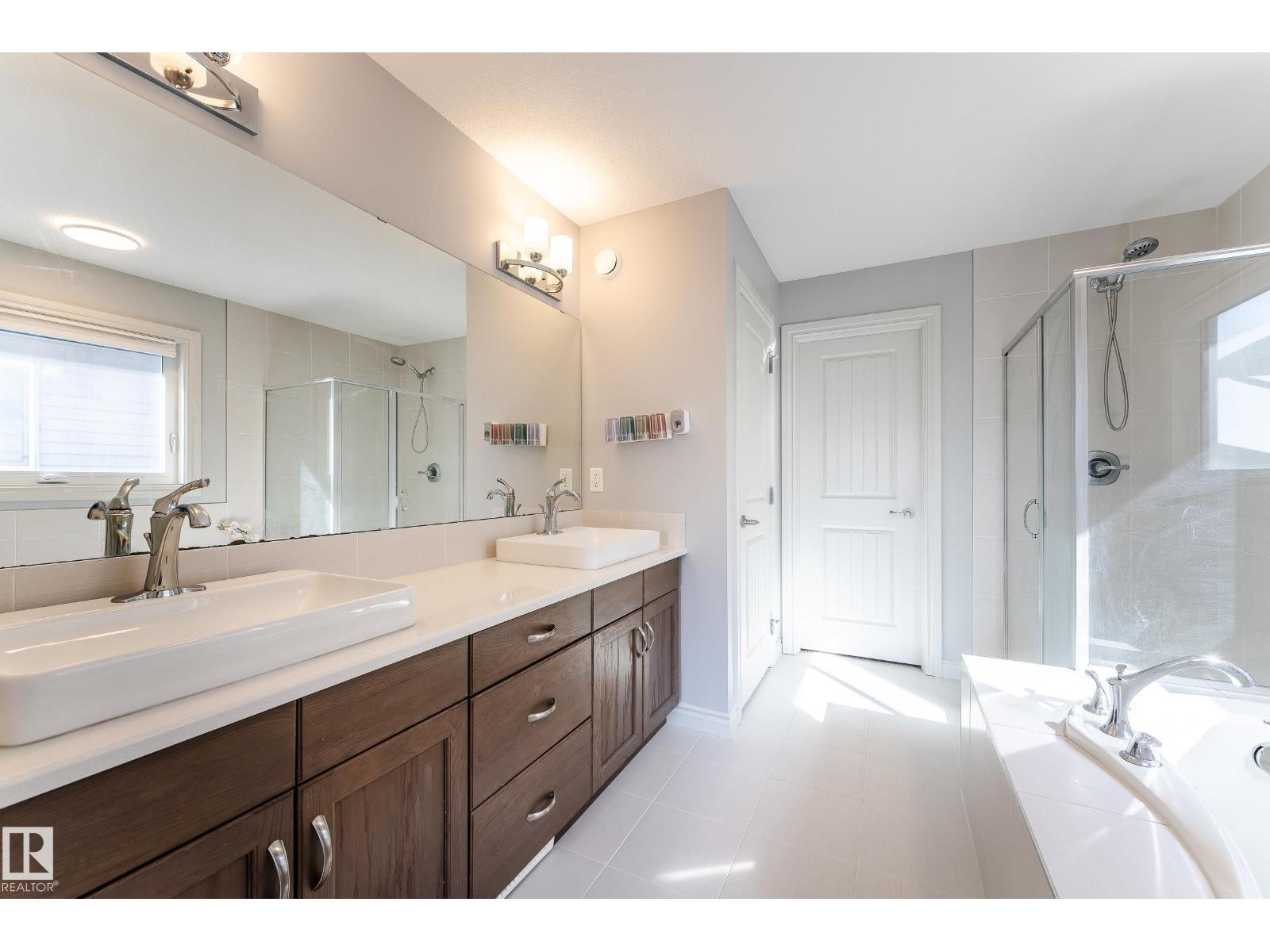 15907 18 Av Sw, Edmonton, Alberta  T6W 3E8 - Photo 30 - E4480228