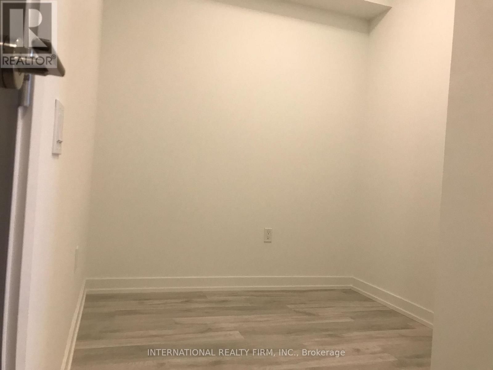 N817 - 7 Golden Lion Heights, Toronto, Ontario  M2M 0C3 - Photo 13 - C12933488