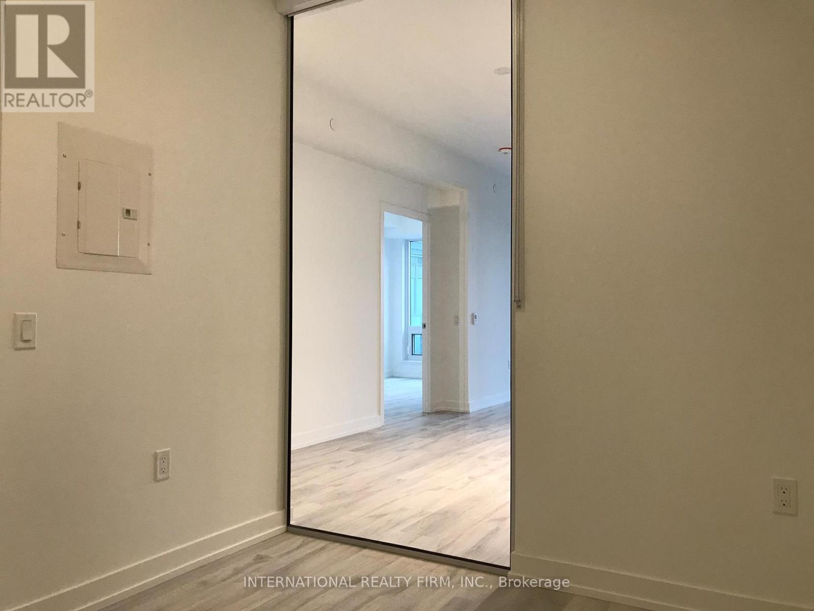 N817 - 7 Golden Lion Heights, Toronto, Ontario  M2M 0C3 - Photo 11 - C12933488