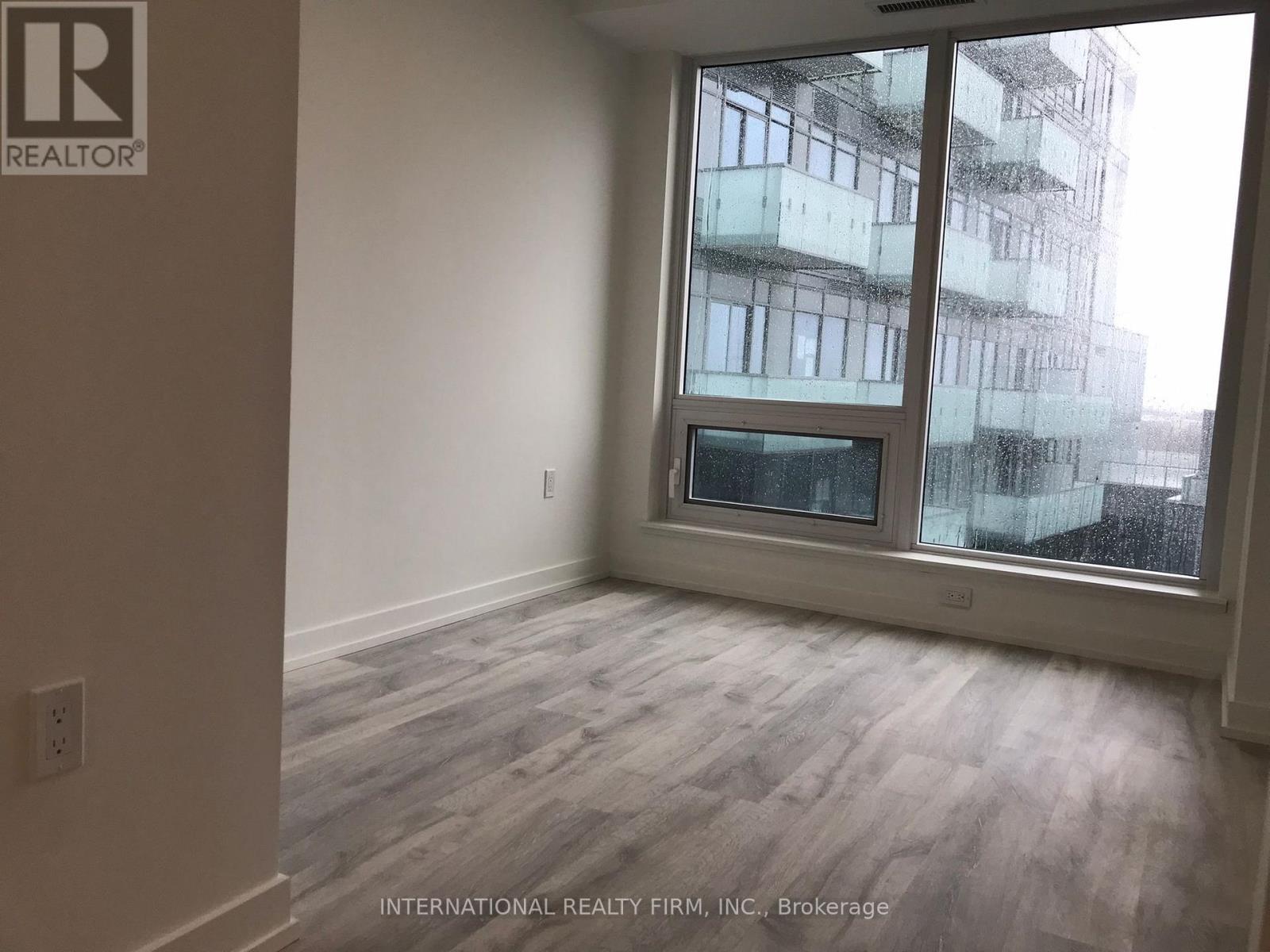 N817 - 7 Golden Lion Heights, Toronto, Ontario  M2M 0C3 - Photo 4 - C12933488