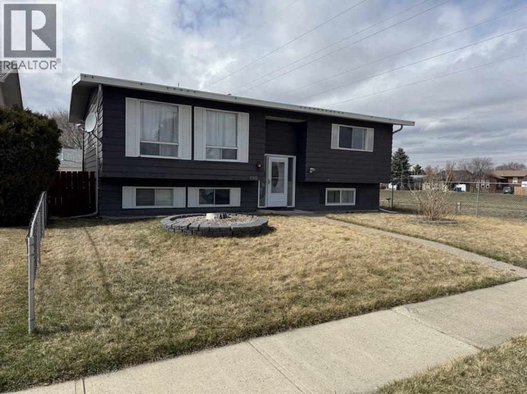 2510 18 Street N, Lethbridge, Alberta