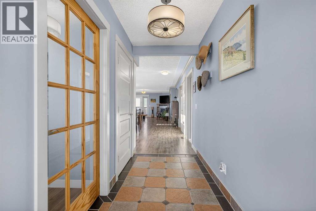 417 Frederick Avenue W, Standard, Alberta  T0J 3G0 - Photo 6 - A2283960