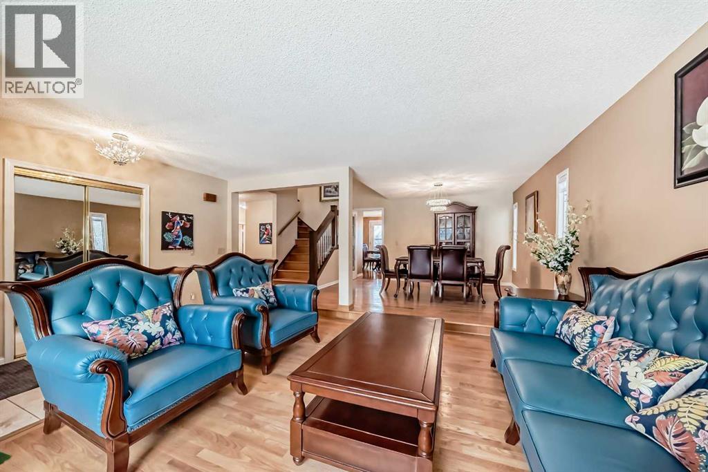 2612 Signal Hill Drive Sw, Calgary, Alberta  T3H 2T7 - Photo 6 - A2290851