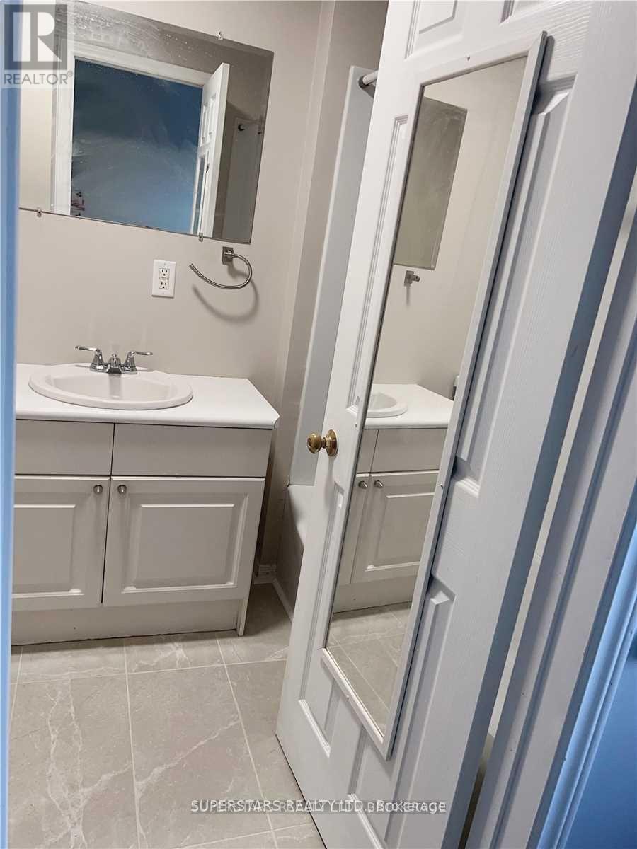 276 Parkwood Avenue, Georgina, Ontario L4P 2X3 - Photo 11 - N12958620