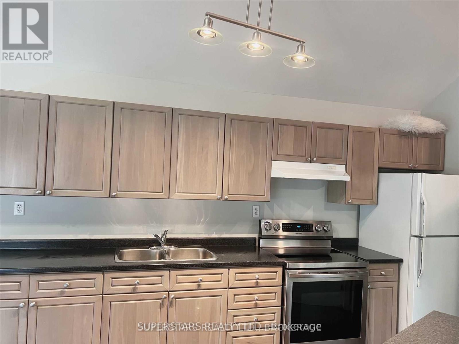 276 Parkwood Avenue, Georgina, Ontario L4P 2X3 - Photo 3 - N12958620