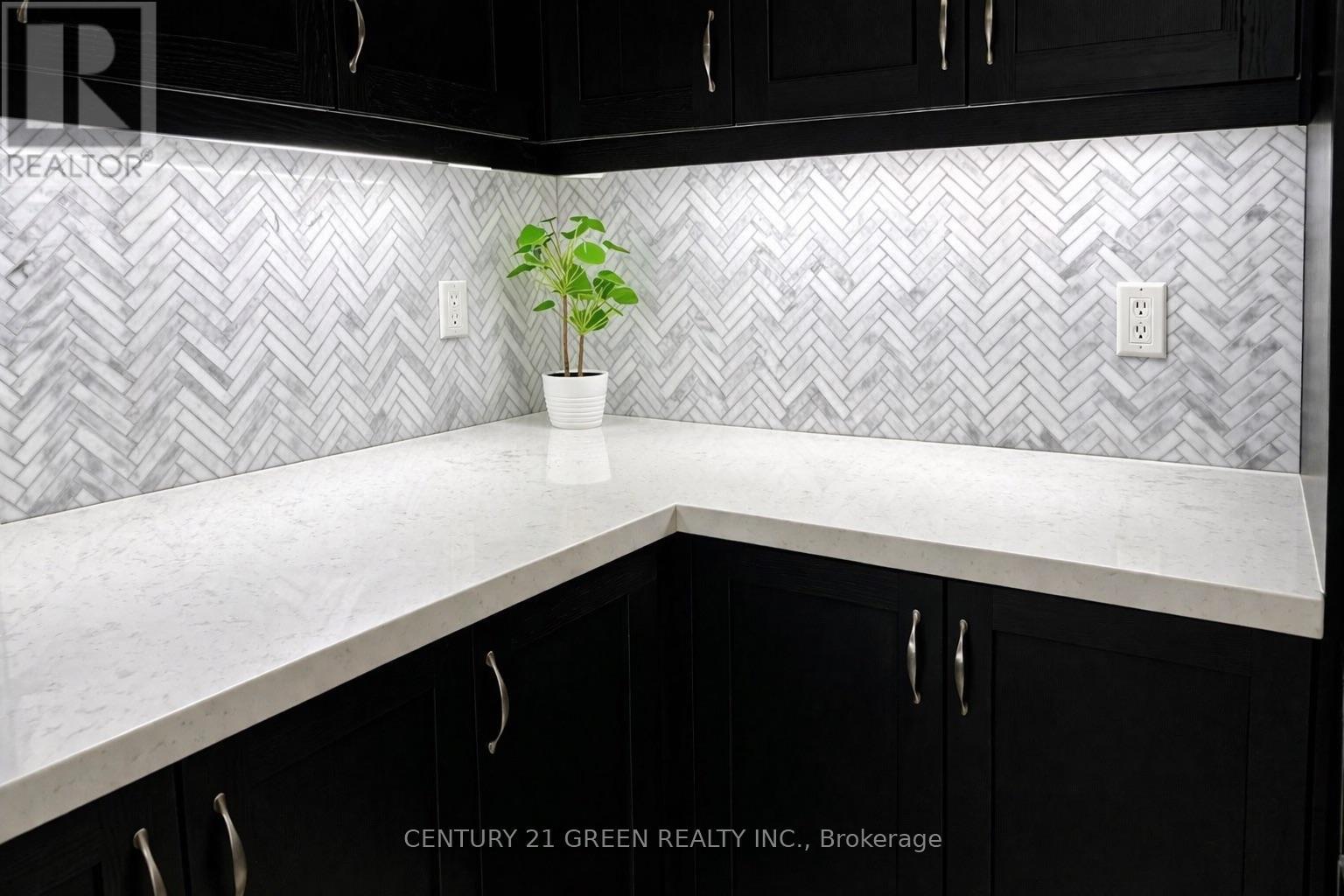 39 Action Drive, Brampton, Ontario  L7A 5B2 - Photo 6 - W12958462