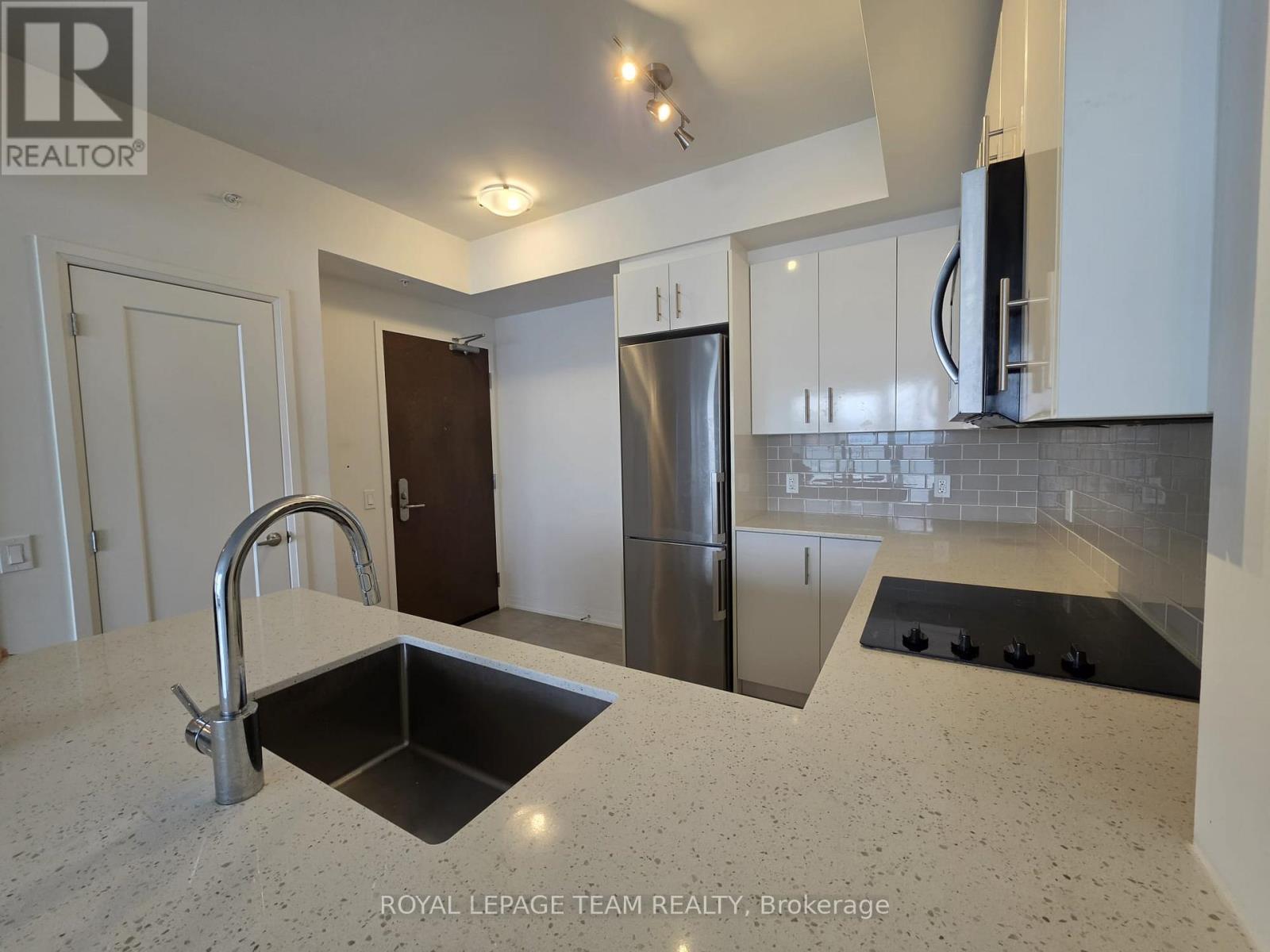 905 - 805 Carling Avenue, Ottawa, Ontario  K1S 5W9 - Photo 10 - X12958658