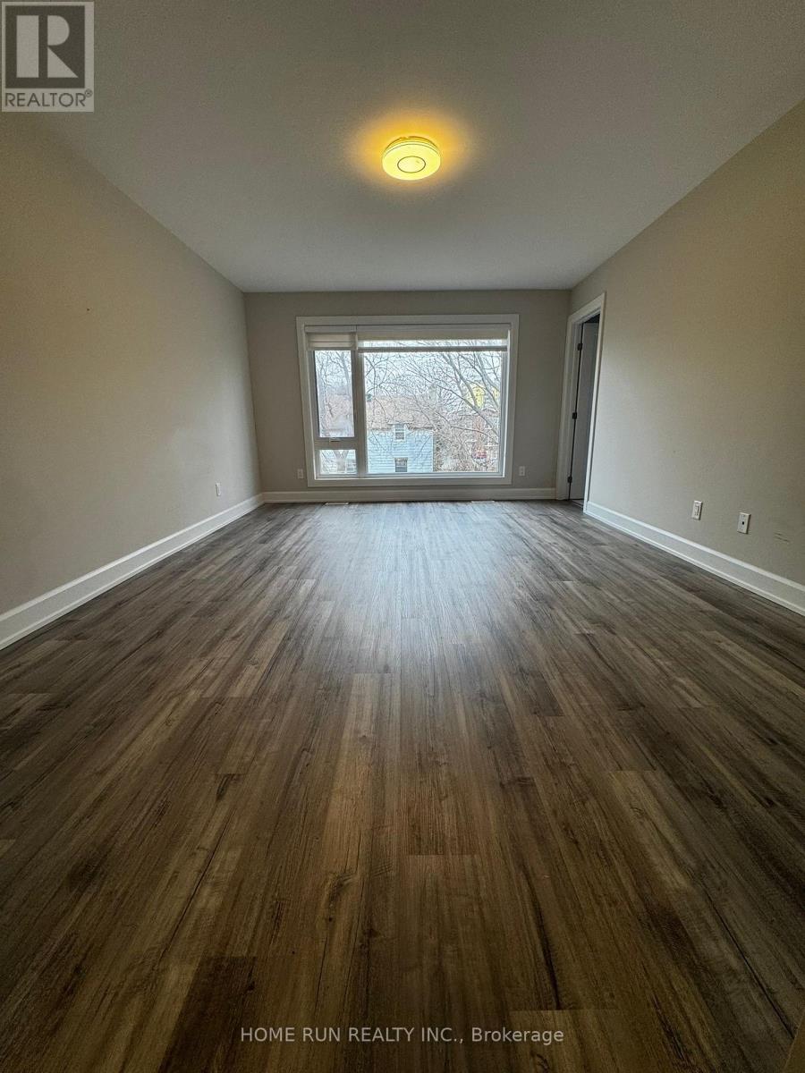 902 - A Pinecrest Road, Ottawa, Ontario  K2B 6B3 - Photo 25 - X12958664