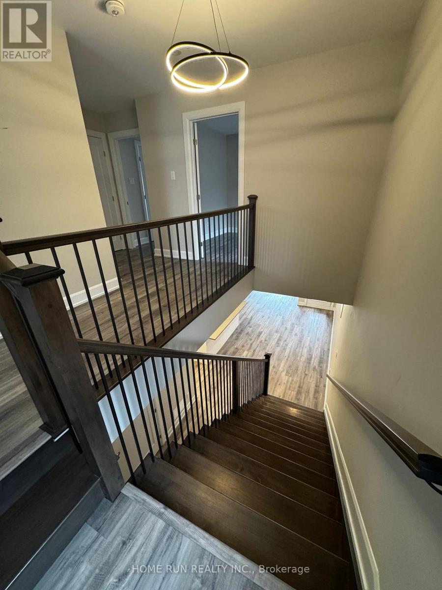 902 - A Pinecrest Road, Ottawa, Ontario  K2B 6B3 - Photo 38 - X12958664