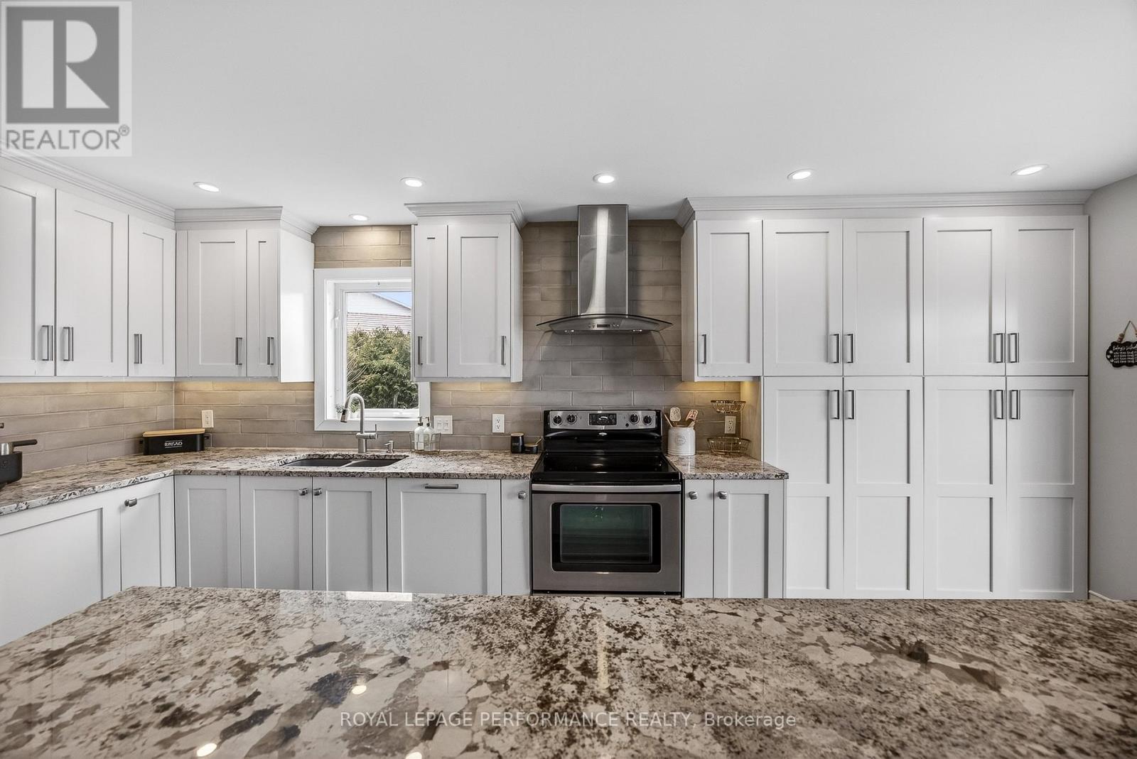 2191 Saturn Crescent, Ottawa, Ontario  K4A 3T6 - Photo 14 - X12958668