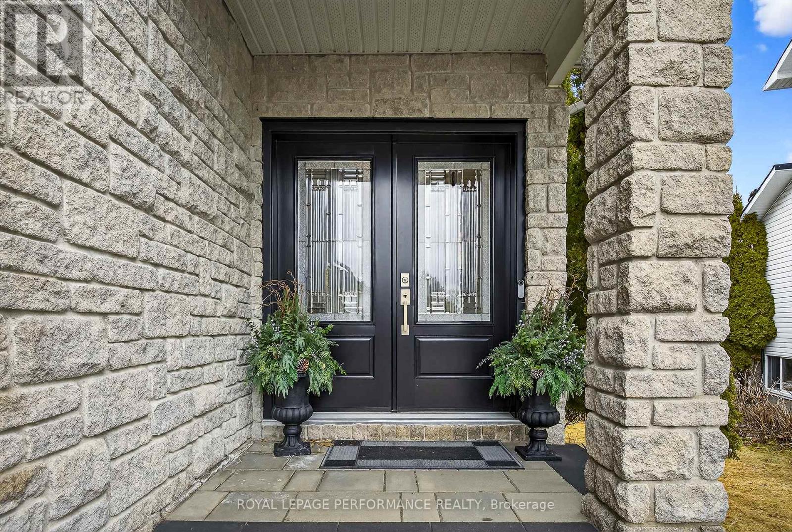 2191 Saturn Crescent, Ottawa, Ontario  K4A 3T6 - Photo 3 - X12958668