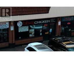 8 - 4915 STEELES AVENUE E, Toronto, Ontario