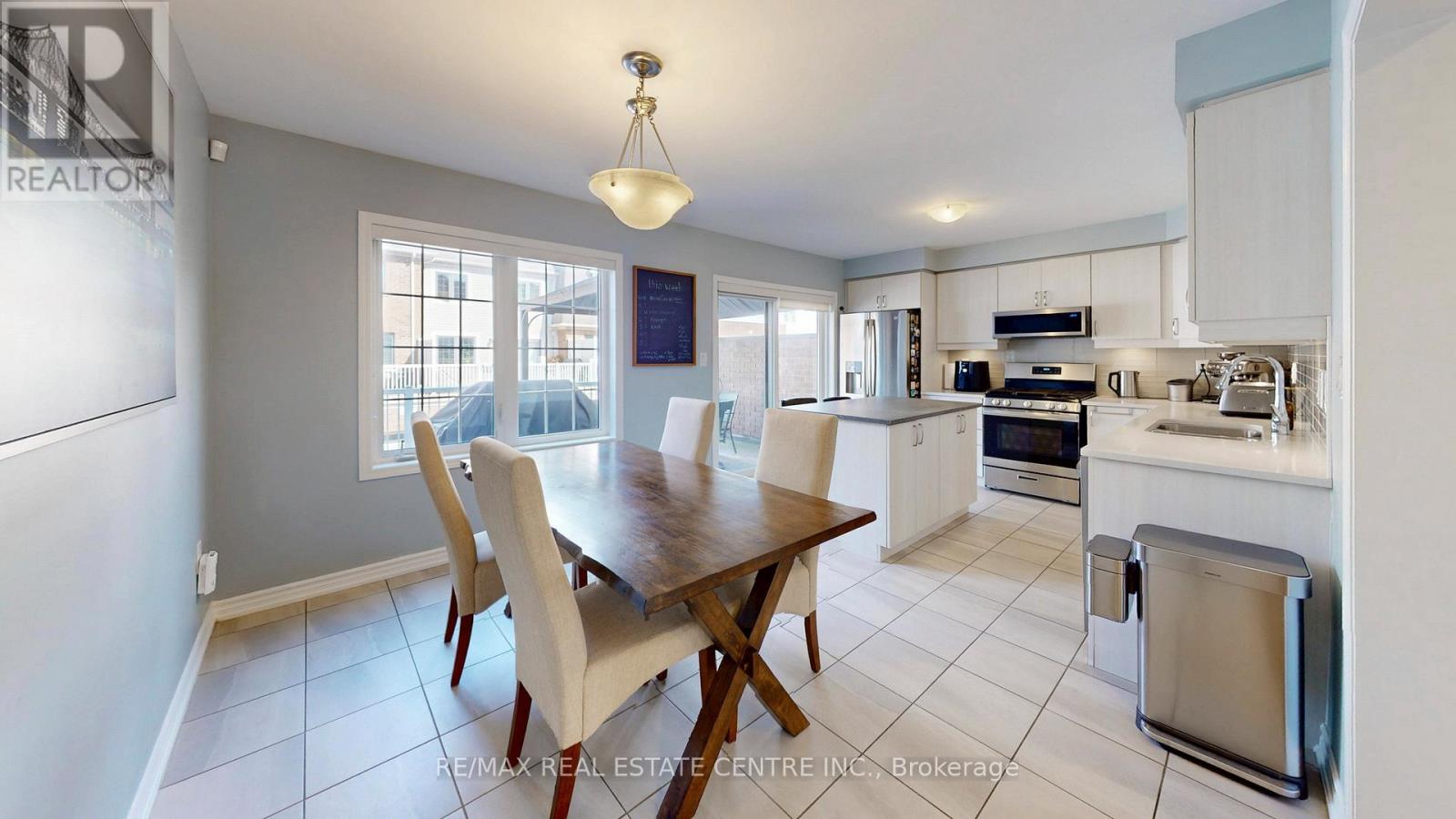 32 Bluegill Crescent, Whitby, Ontario  L1P 0E4 - Photo 15 - E12958650