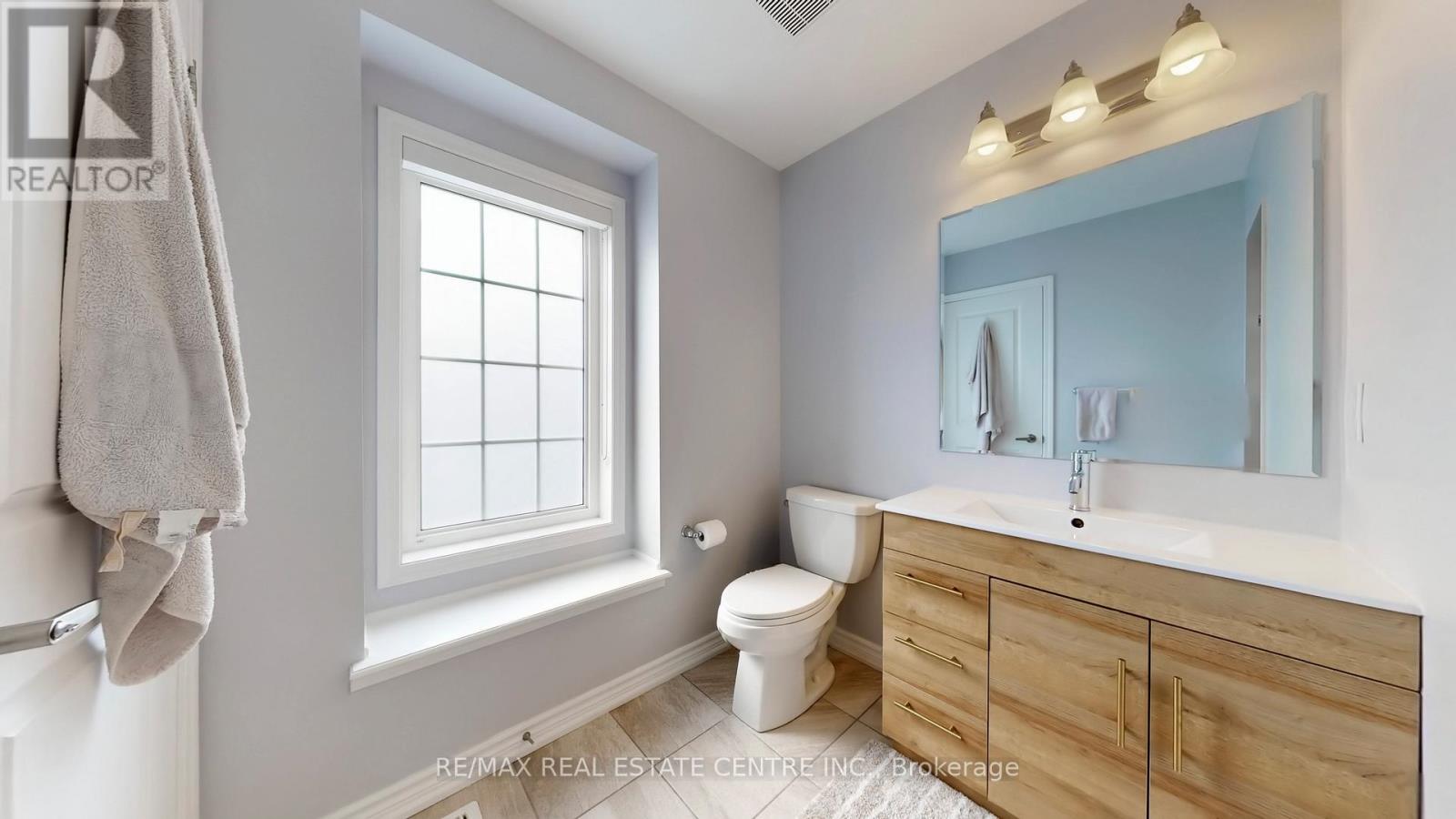 32 Bluegill Crescent, Whitby, Ontario  L1P 0E4 - Photo 24 - E12958650