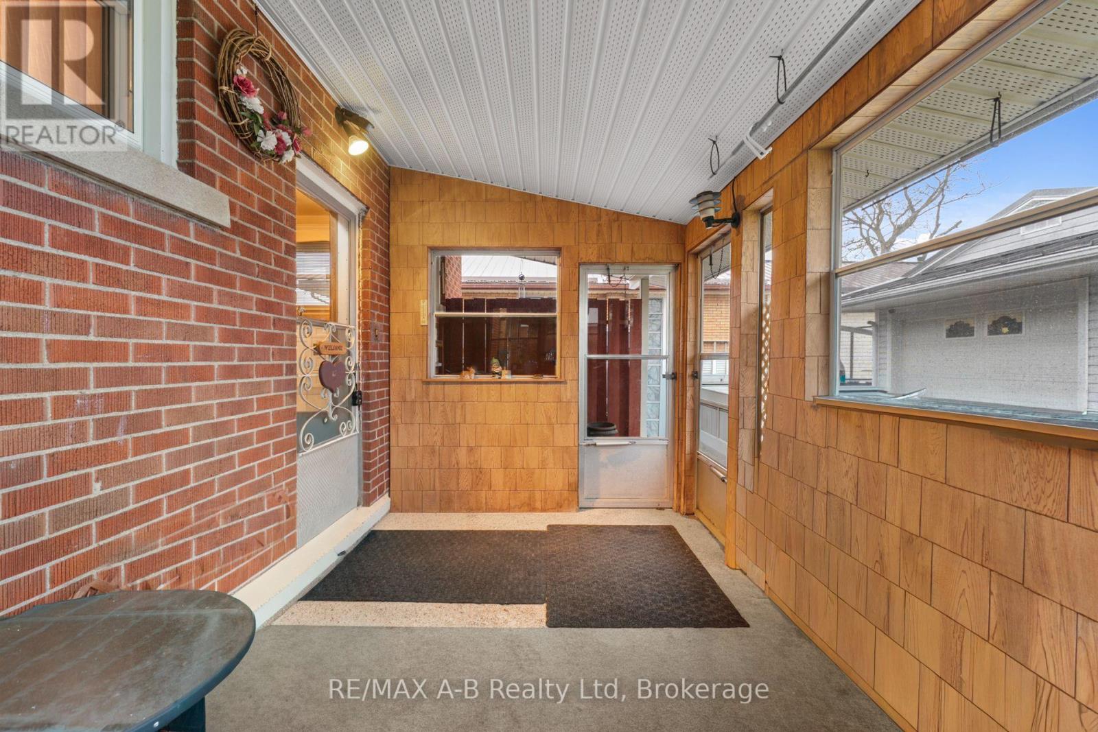 10 Clark Avenue, Kitchener, Ontario  N2C 1Y2 - Photo 25 - X12958666