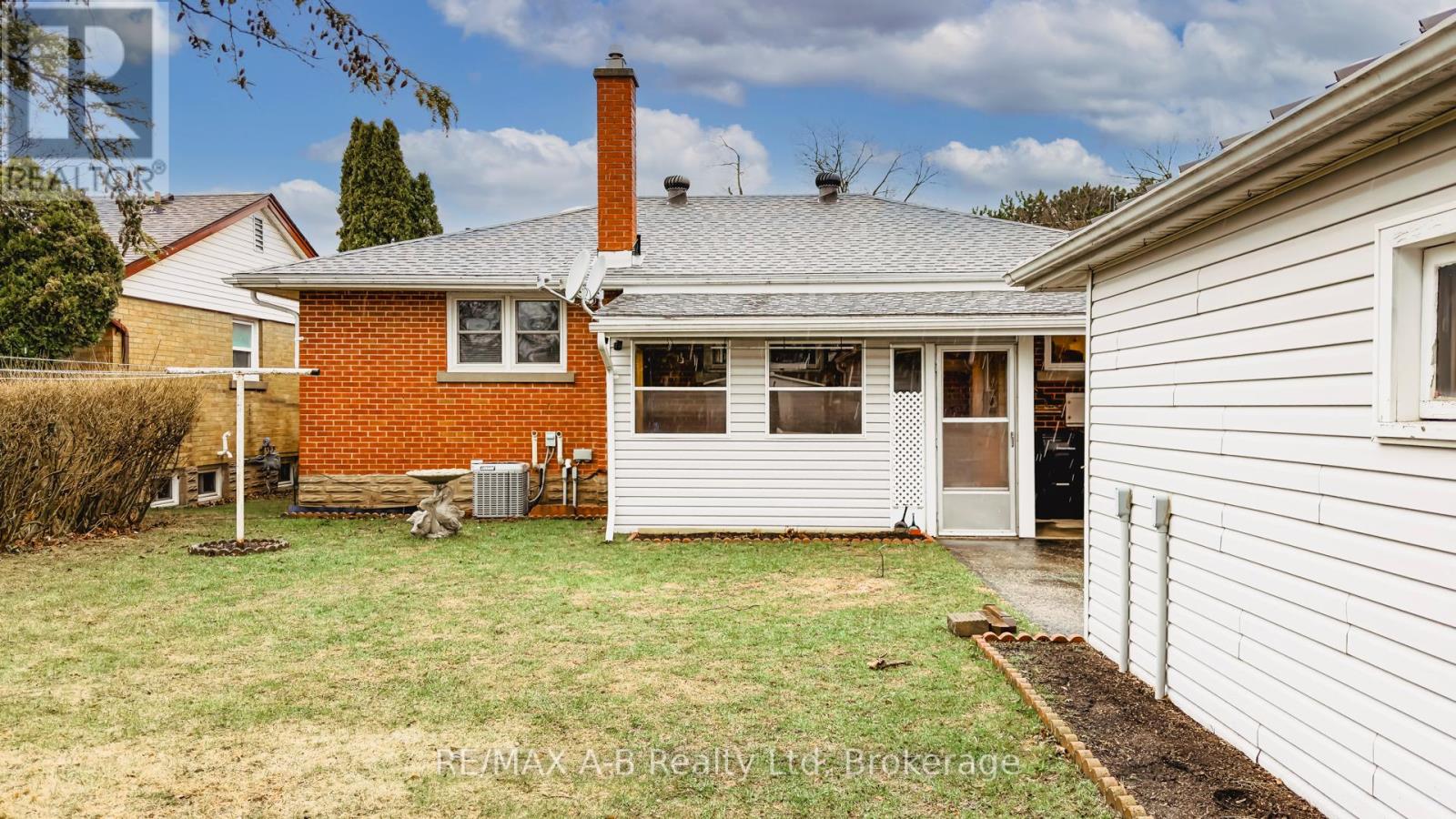 10 Clark Avenue, Kitchener, Ontario  N2C 1Y2 - Photo 28 - X12958666