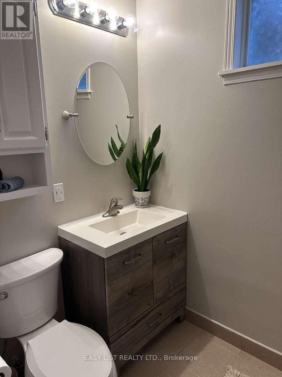 7652 Harris Point Drive, Plympton-Wyoming, Ontario  N0N 1J6 - Photo 29 - X12444601