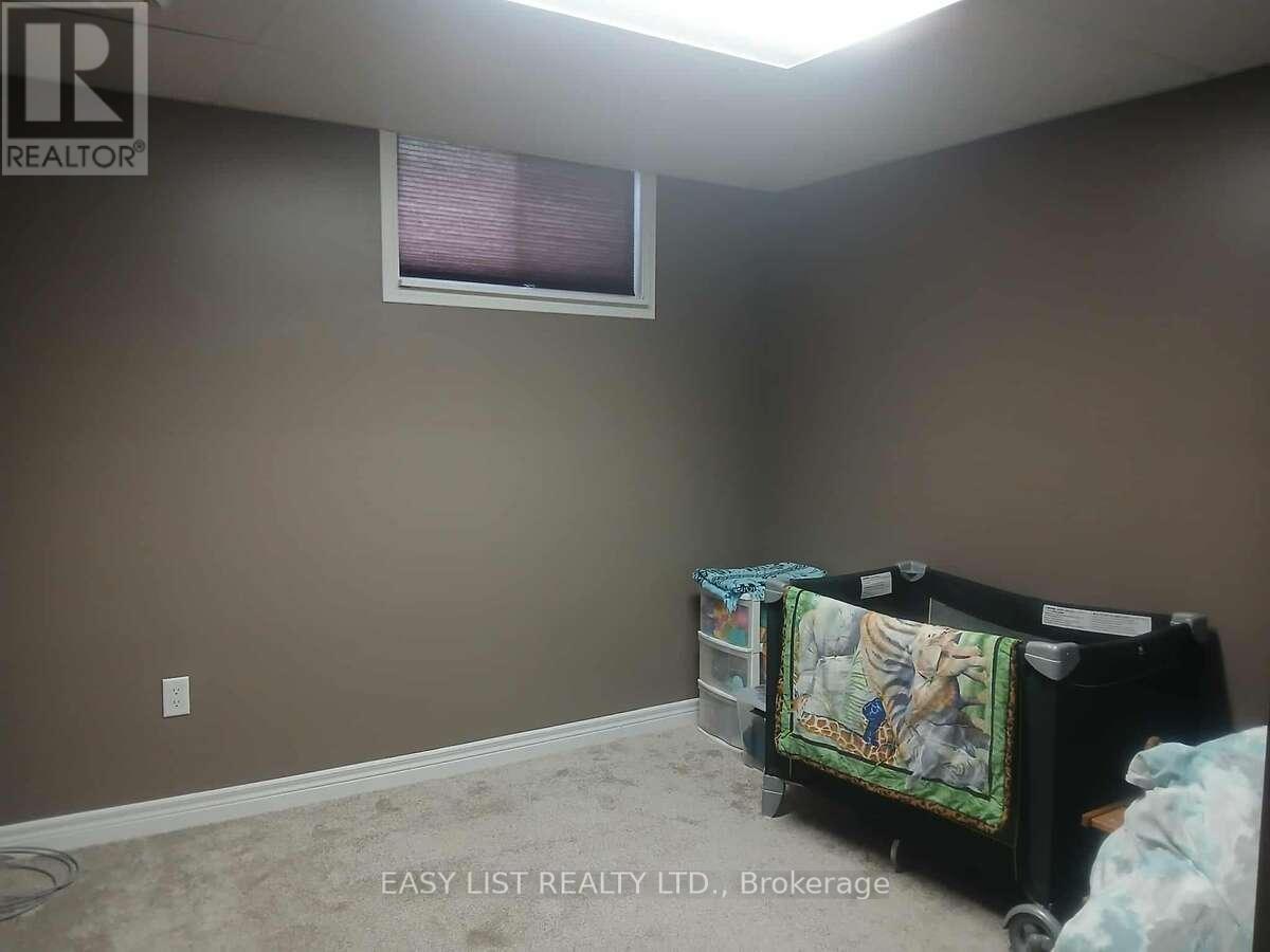 7652 Harris Point Drive, Plympton-Wyoming, Ontario  N0N 1J6 - Photo 32 - X12444601