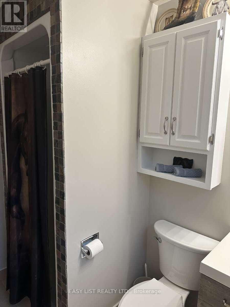 7652 Harris Point Drive, Plympton-Wyoming, Ontario  N0N 1J6 - Photo 28 - X12444601