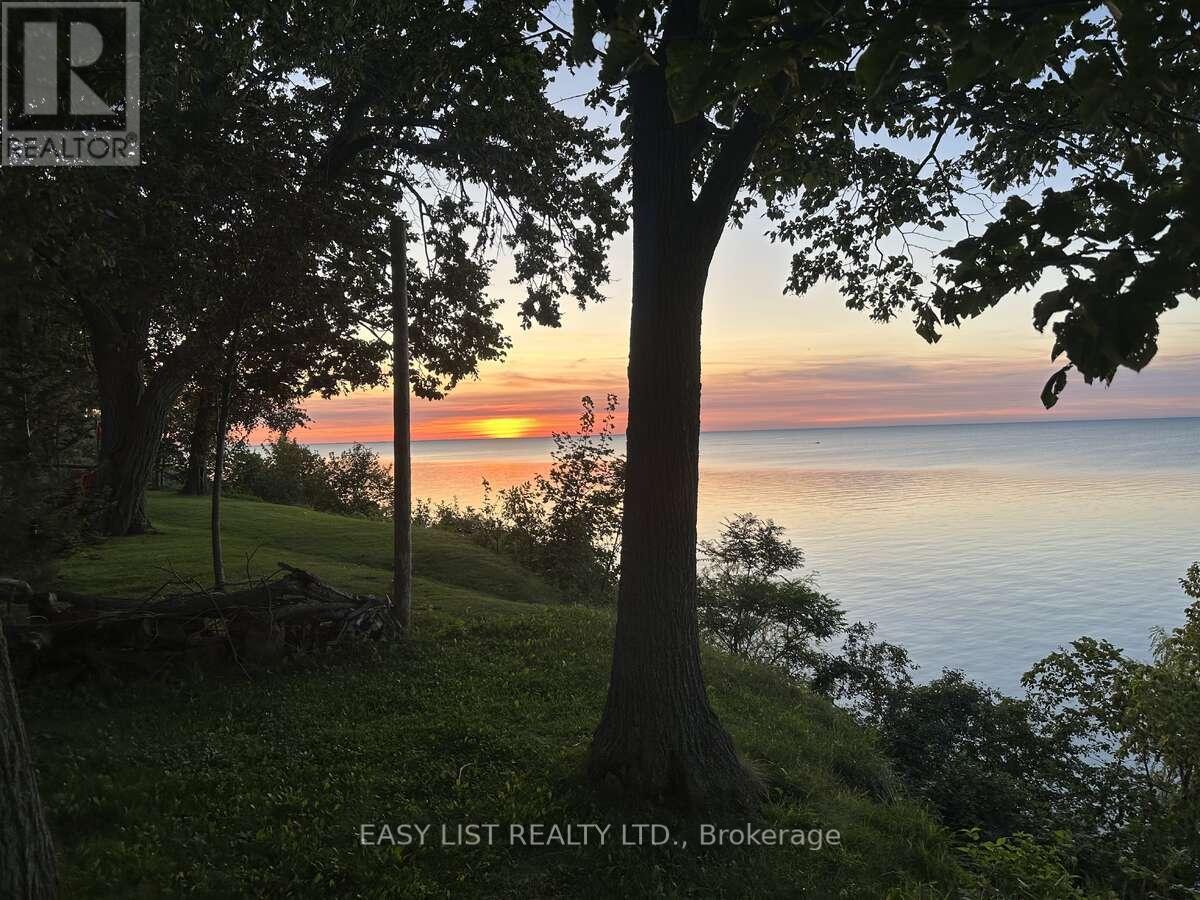 7652 Harris Point Drive, Plympton-Wyoming, Ontario  N0N 1J6 - Photo 34 - X12444601