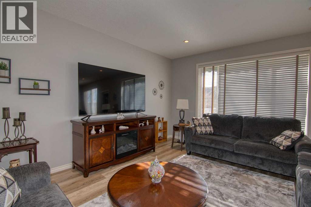 325 Canyon Boulevard W, Lethbridge, Alberta  T1K 6V2 - Photo 10 - A2286467